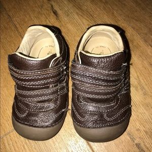 Stride rite sneakers 5.5